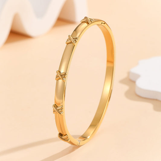 Vibesbuy® Harmony Filigree Gold Bangle